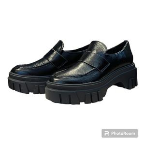 Brand New Never Worn Chinese Laundry Jensen Loafers